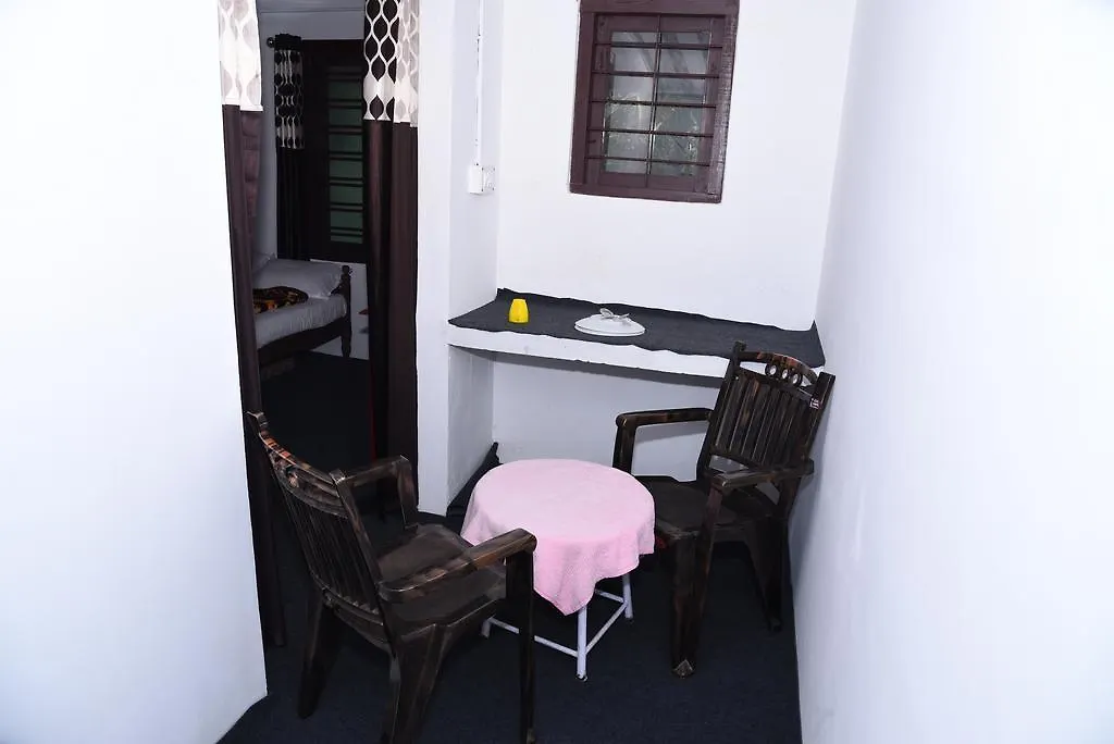 The Wayside Cottage Munnar 0*,